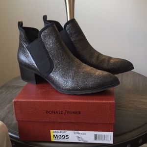 Darla Donald Pliner Booties